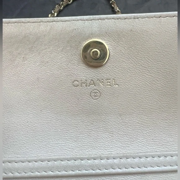 Chanel Pearl Crossbody Bag - Picture 10 of 17